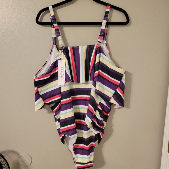 Rosegal Women's Plus Size Colorful Striped One Piece Swimsuit. Size 5X - Picture 2 of 6